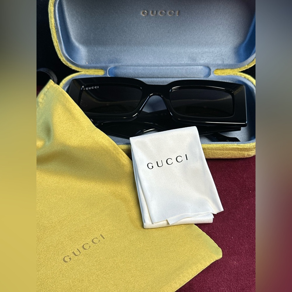Gucci Generation Rectangular Sunglasses in Shiny Solid Black large gold logo - Picture 2 of 11